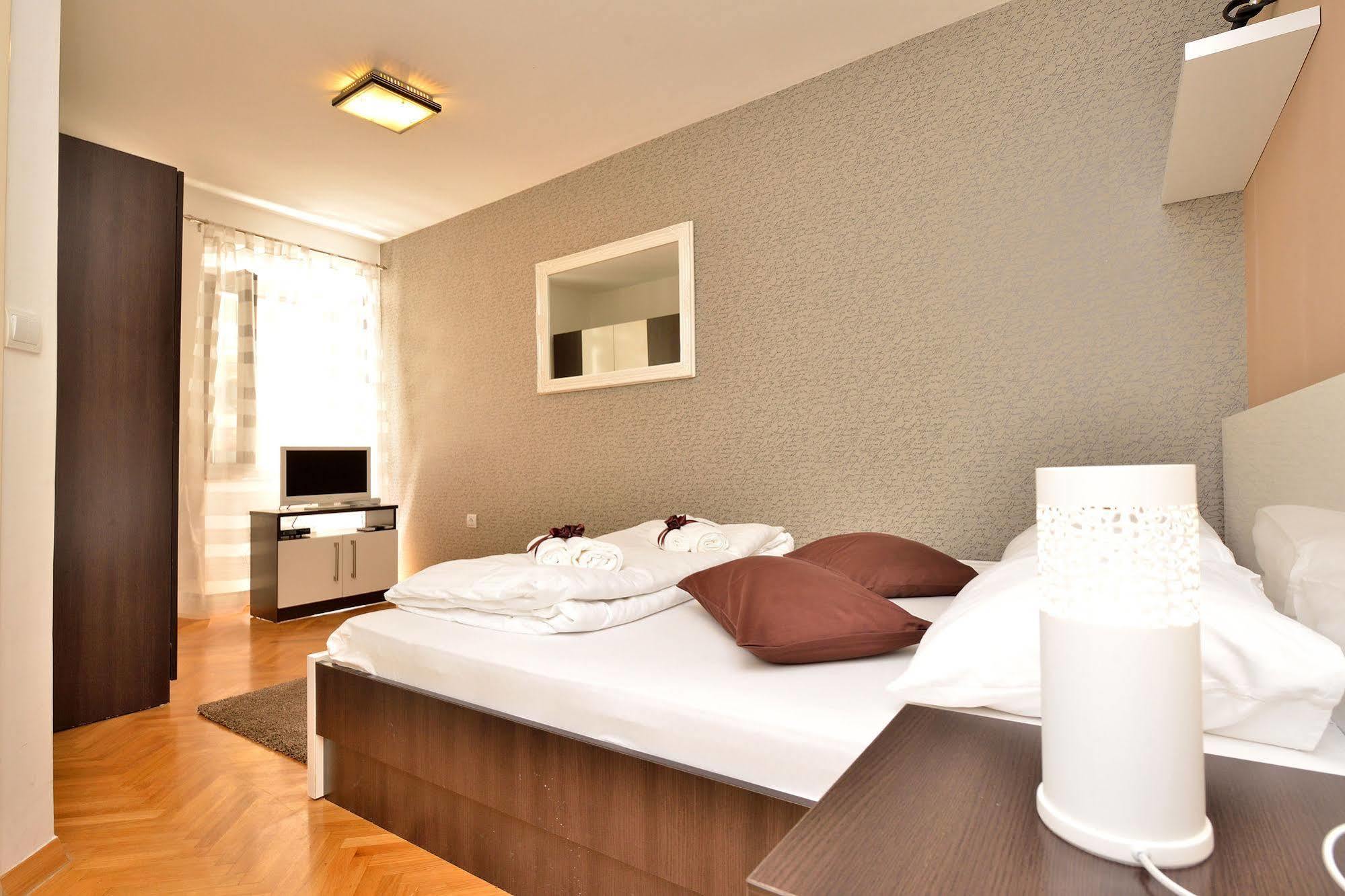 Apartments Donat Zara Esterno foto
