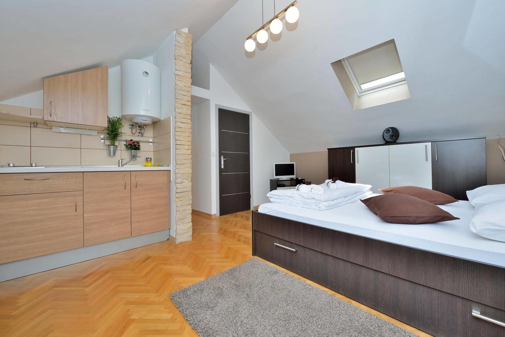 Apartments Donat Zara Esterno foto